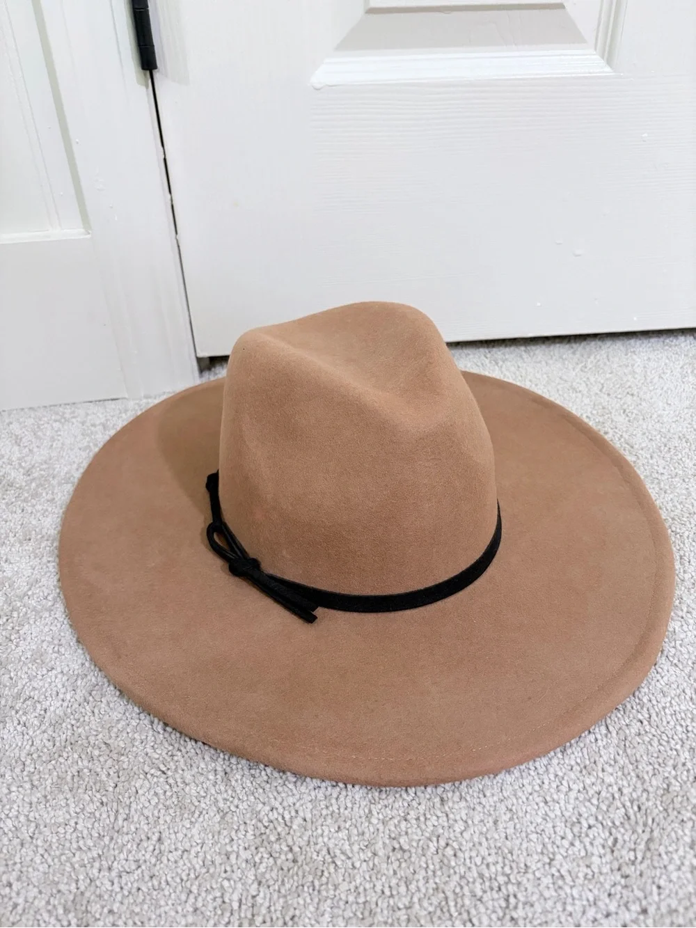 Universal Thread Wide Brim Felt Fedora in Camel with Black Band